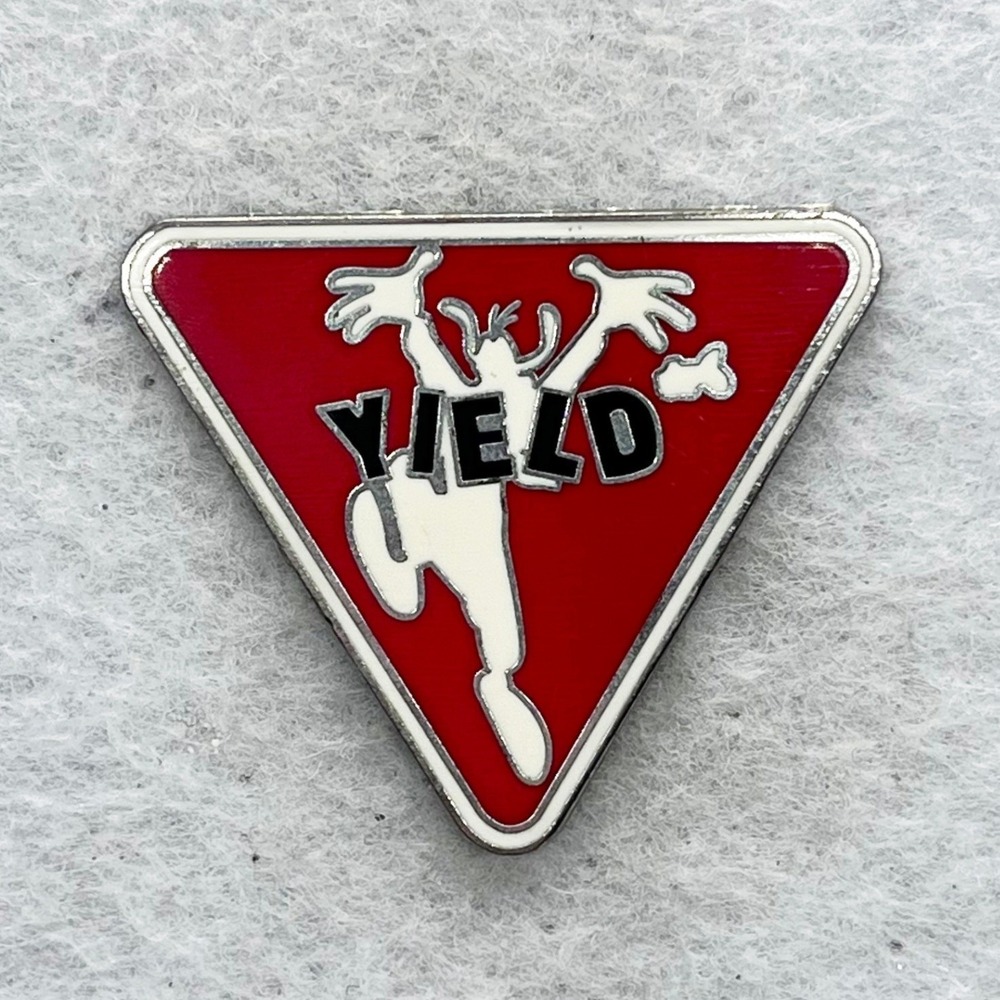 🔮 5/$25 Disney Road Sign Series Goofy Yield Pin